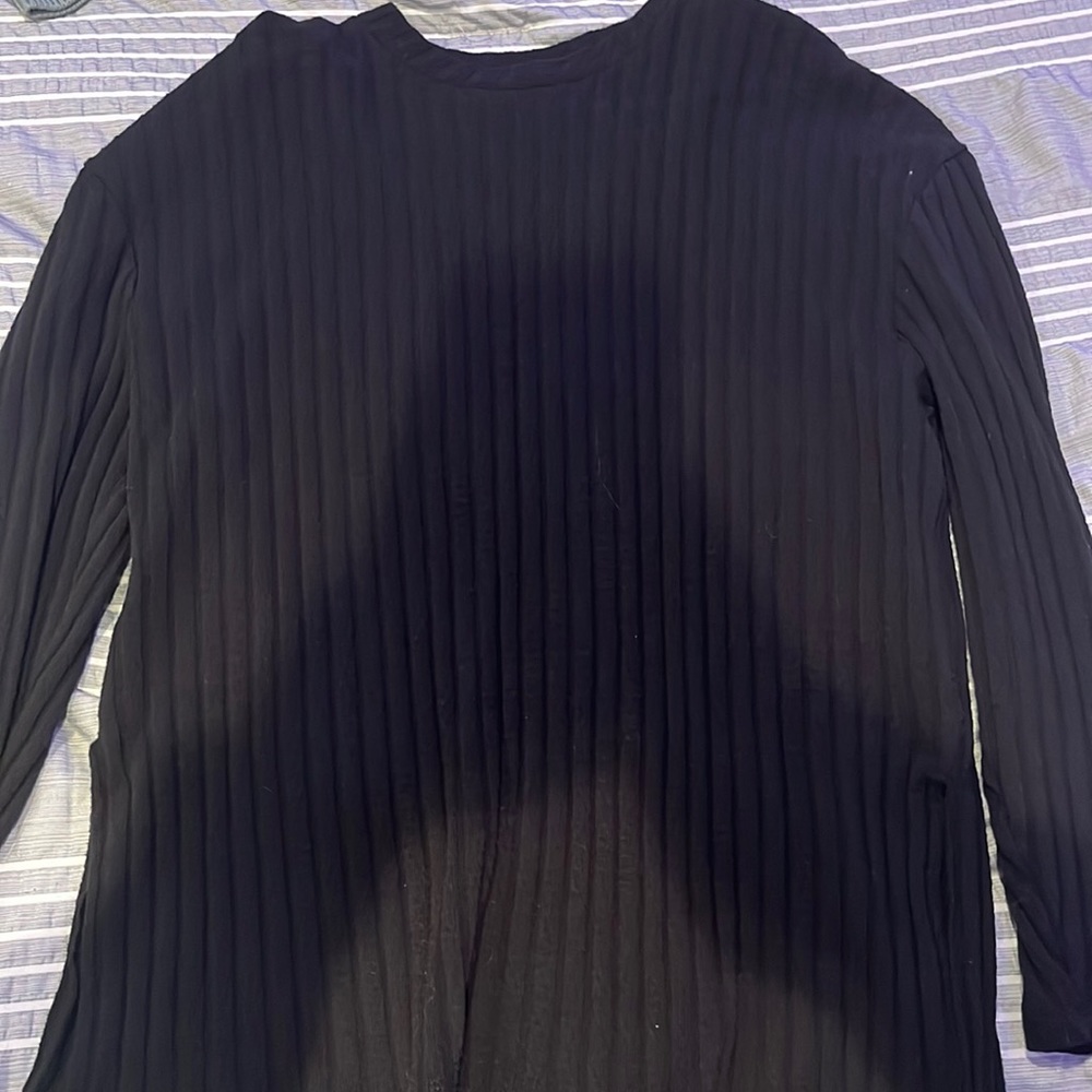 Black flow long sleeve